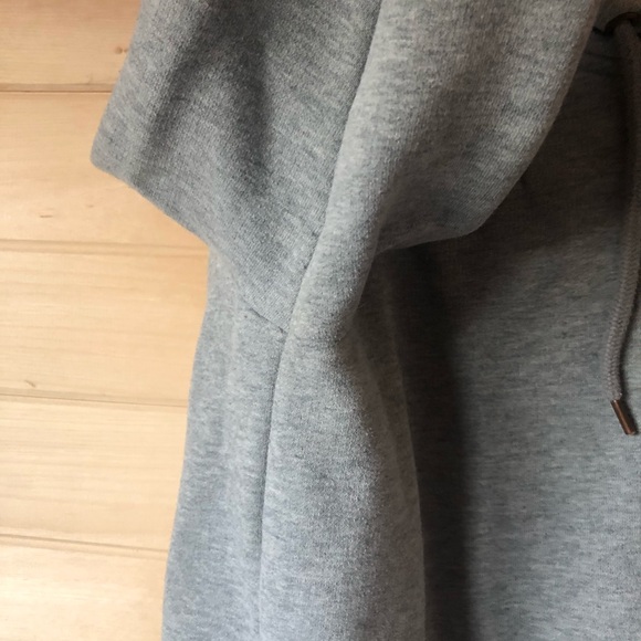 Twik Hoodie - Picture 3 of 6